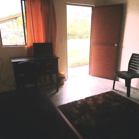 Montano Camping & Hostel บาญอส ภายนอก รูปภาพ