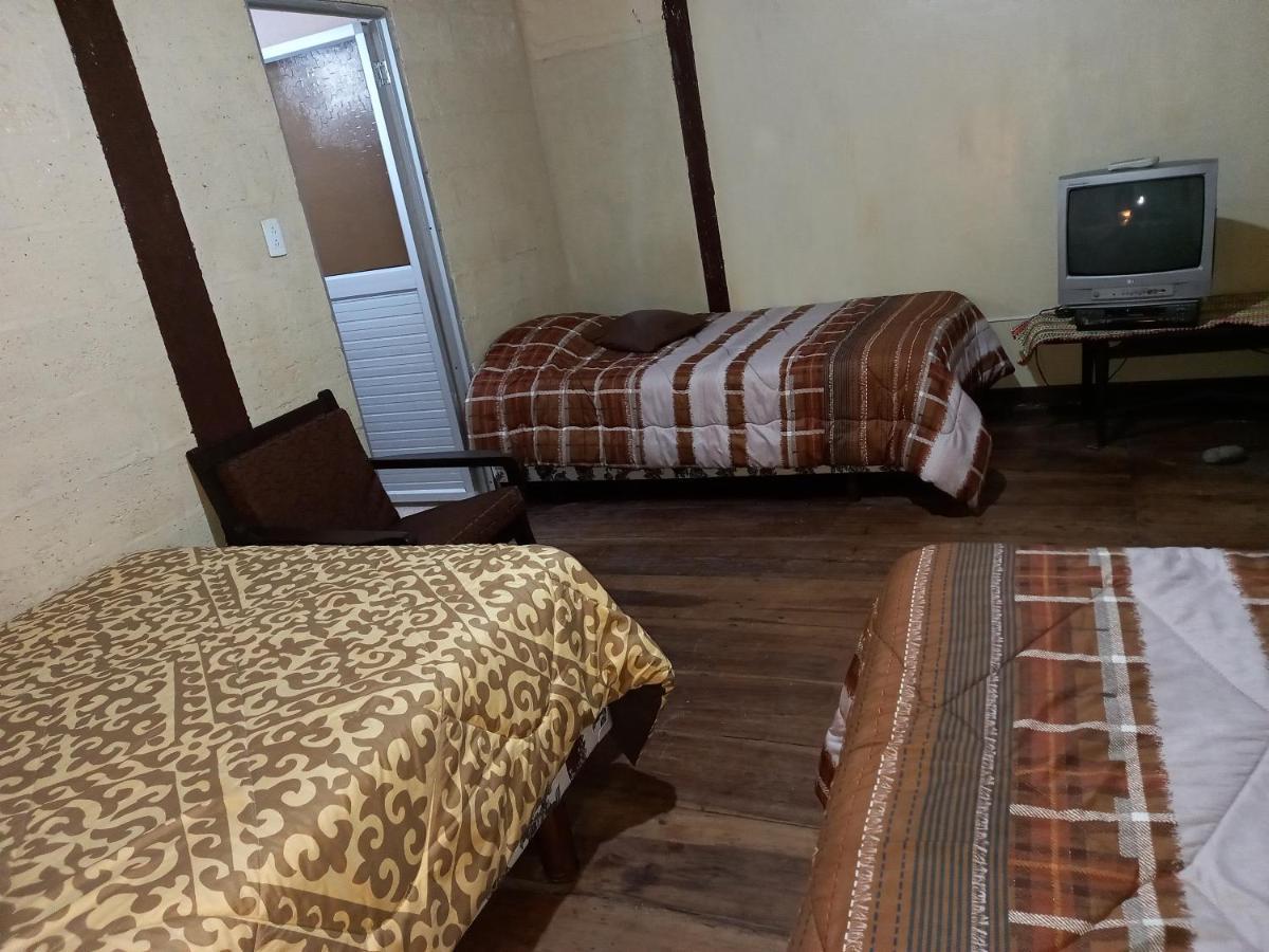 Montano Camping & Hostel บาญอส ภายนอก รูปภาพ
