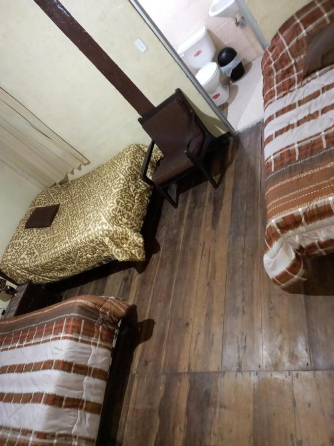 Montano Camping & Hostel บาญอส ภายนอก รูปภาพ