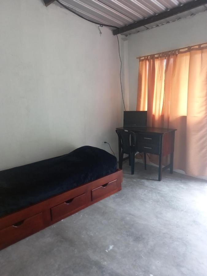 Montano Camping & Hostel บาญอส ภายนอก รูปภาพ