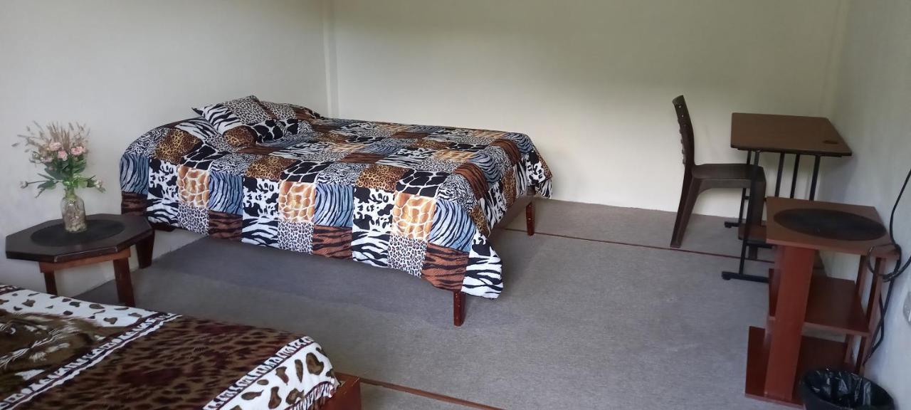 Montano Camping & Hostel บาญอส ภายนอก รูปภาพ