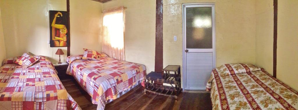 Montano Camping & Hostel บาญอส ภายนอก รูปภาพ