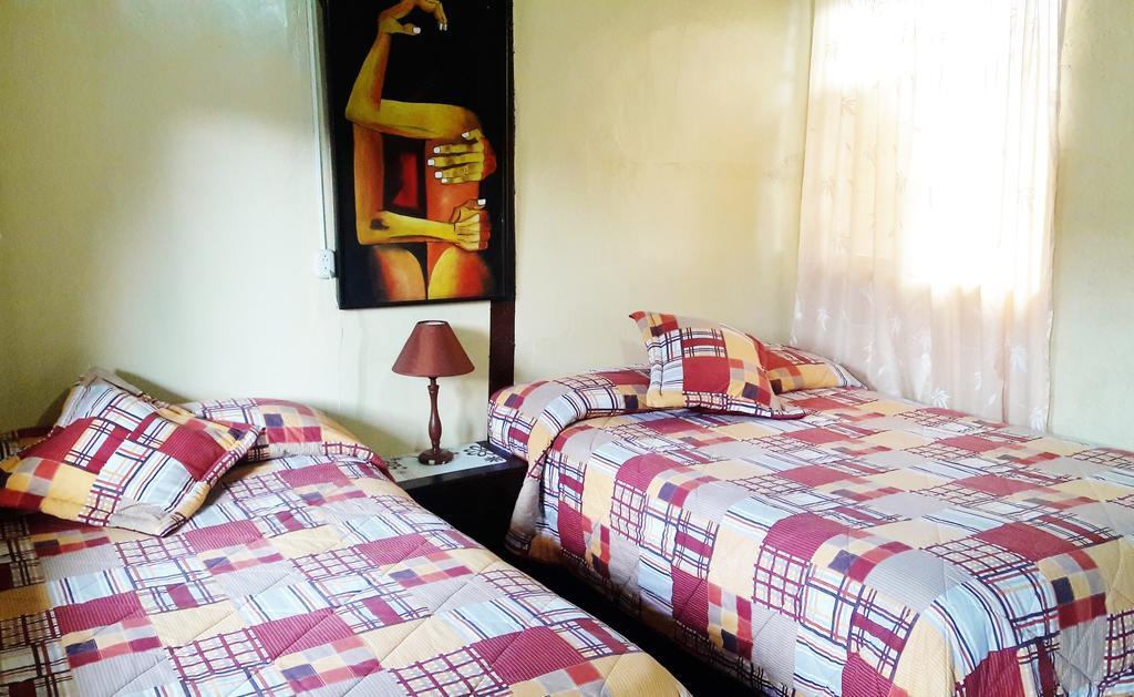 Montano Camping & Hostel บาญอส ภายนอก รูปภาพ