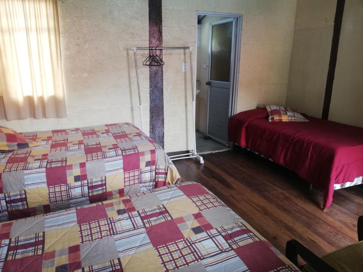 Montano Camping & Hostel บาญอส ภายนอก รูปภาพ